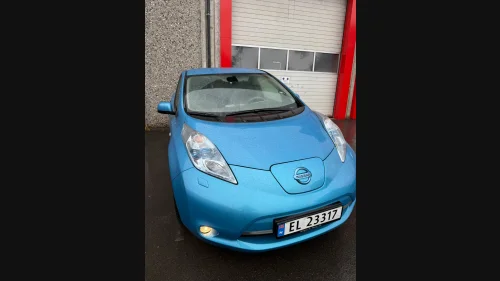 NISSAN LEAF