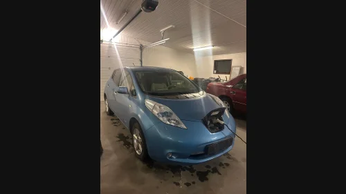 NISSAN LEAF