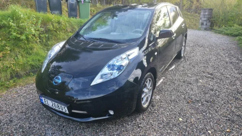 NISSAN LEAF