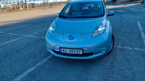 NISSAN LEAF