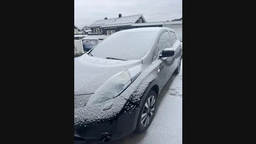 NISSAN LEAF