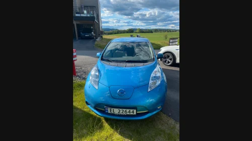 NISSAN LEAF