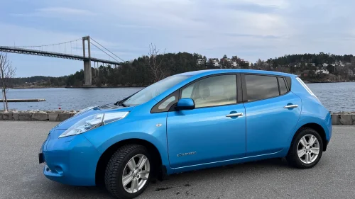 NISSAN LEAF