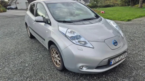 NISSAN LEAF