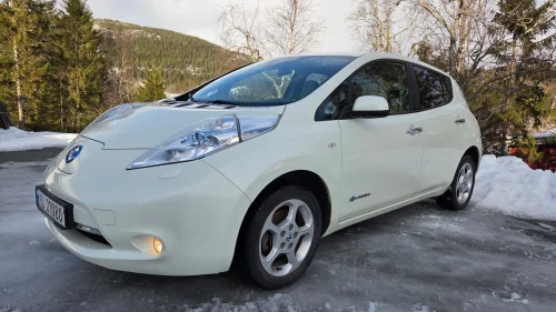 NISSAN LEAF Tidlig 2013 før oppdeling i Visia, Acenta og Tekna