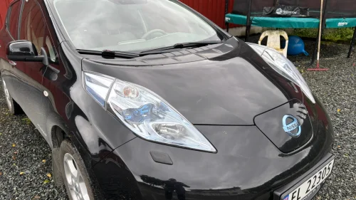 NISSAN LEAF