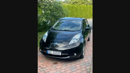 NISSAN LEAF