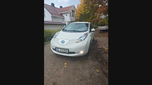 NISSAN LEAF