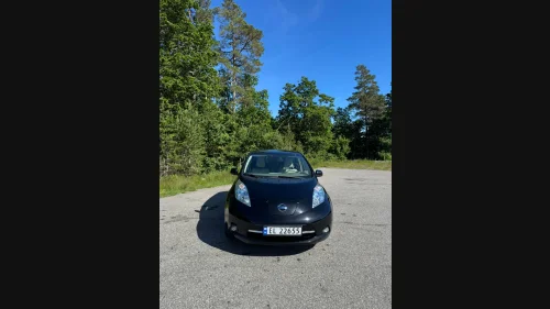 NISSAN LEAF