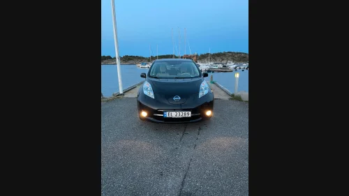 NISSAN LEAF
