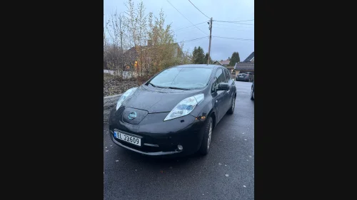 NISSAN LEAF
