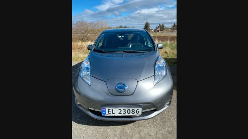 NISSAN LEAF Tekna
