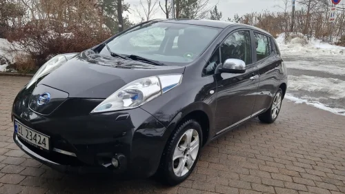 NISSAN LEAF