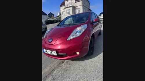 NISSAN LEAF