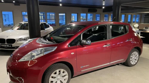 NISSAN LEAF 1-Eier/Hurtiglading/S/V Hjul/AUX/Varme i ratt /EU 2027