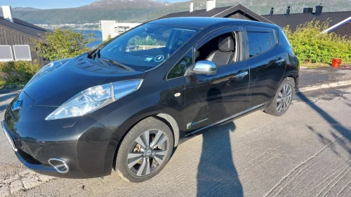 NISSAN LEAF LEAF