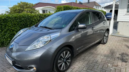 NISSAN LEAF Tekna