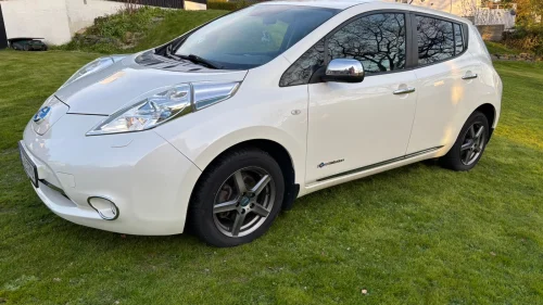 NISSAN LEAF Tekna