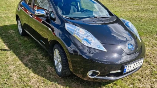 NISSAN LEAF Tekna