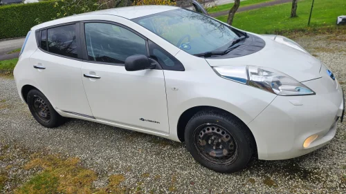 NISSAN LEAF