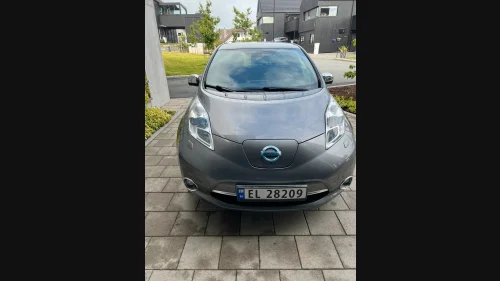 NISSAN LEAF Tekna