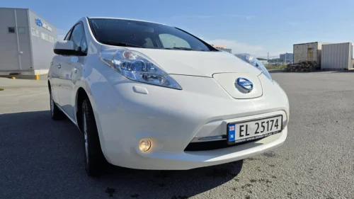NISSAN LEAF Tekna