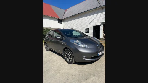 NISSAN LEAF