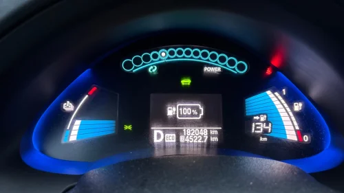 NISSAN LEAF