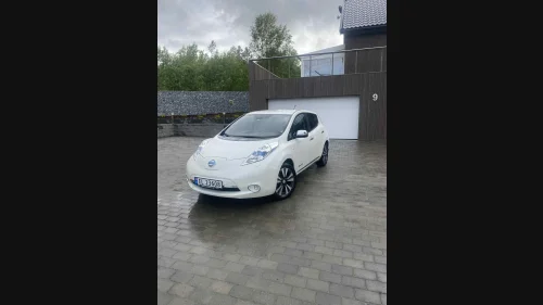 NISSAN LEAF Tekna