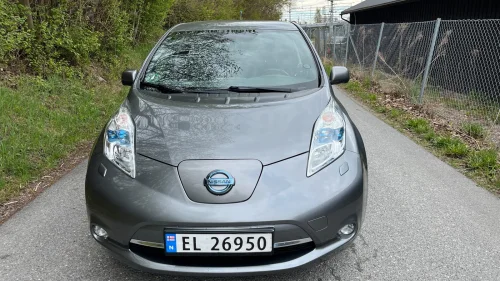 NISSAN LEAF Tekna