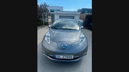 NISSAN LEAF Tekna