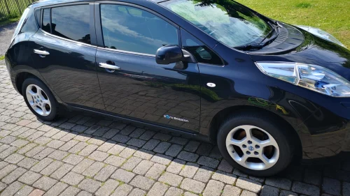 NISSAN LEAF Tekna