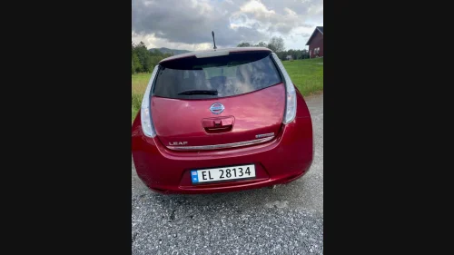 NISSAN LEAF