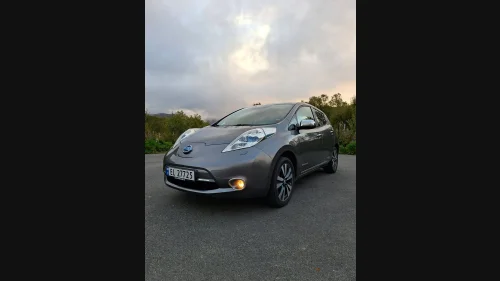 NISSAN LEAF Tekna