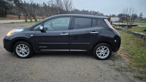 NISSAN LEAF Tekna