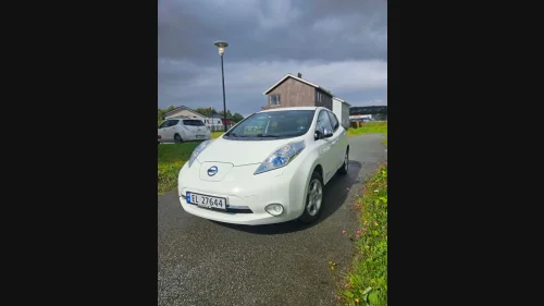 NISSAN LEAF Acenta