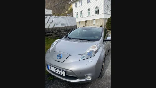 NISSAN LEAF