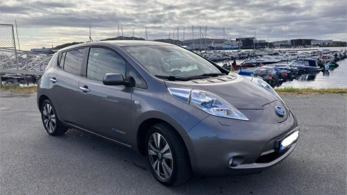 NISSAN LEAF