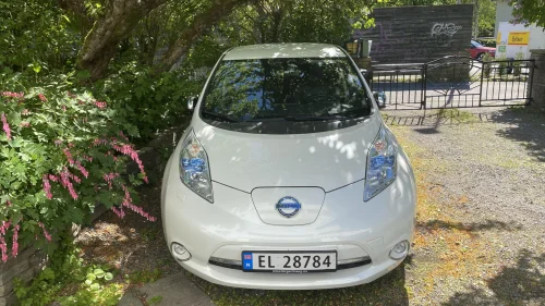 NISSAN LEAF Tekna