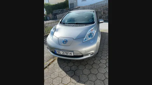 NISSAN LEAF