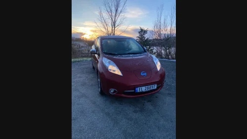 NISSAN LEAF