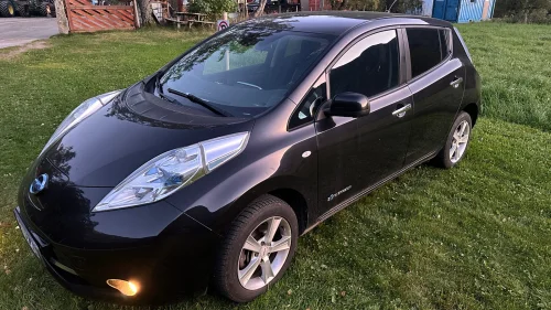 NISSAN LEAF Tekna modell med skinnseter