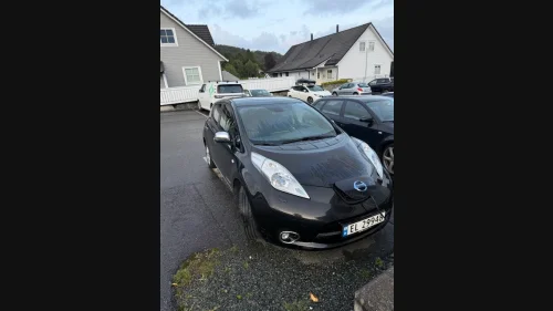 NISSAN LEAF