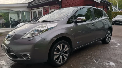 NISSAN LEAF Tekna
