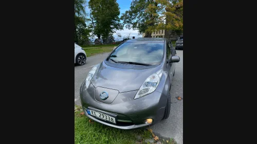 NISSAN LEAF Tekna