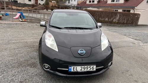 NISSAN LEAF Tekna