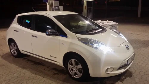 NISSAN LEAF Tekna - BOSE - Skinn