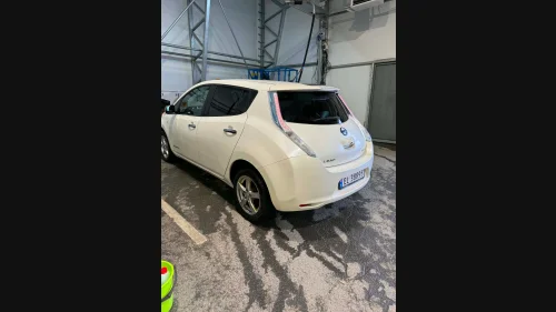 NISSAN LEAF Tekna