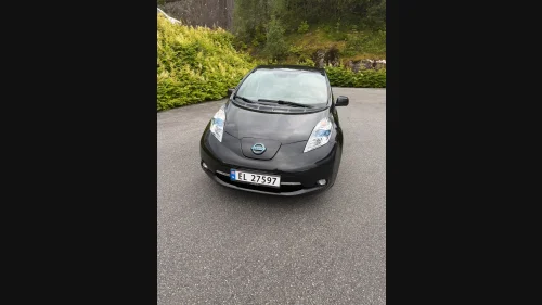 NISSAN LEAF Tekna