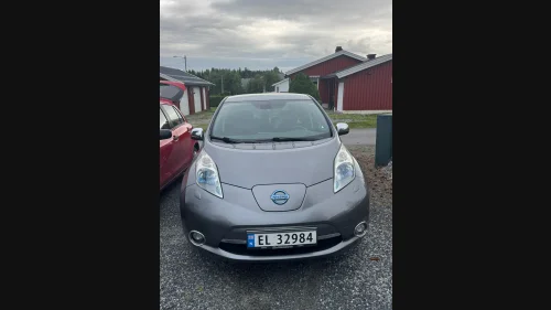 NISSAN LEAF